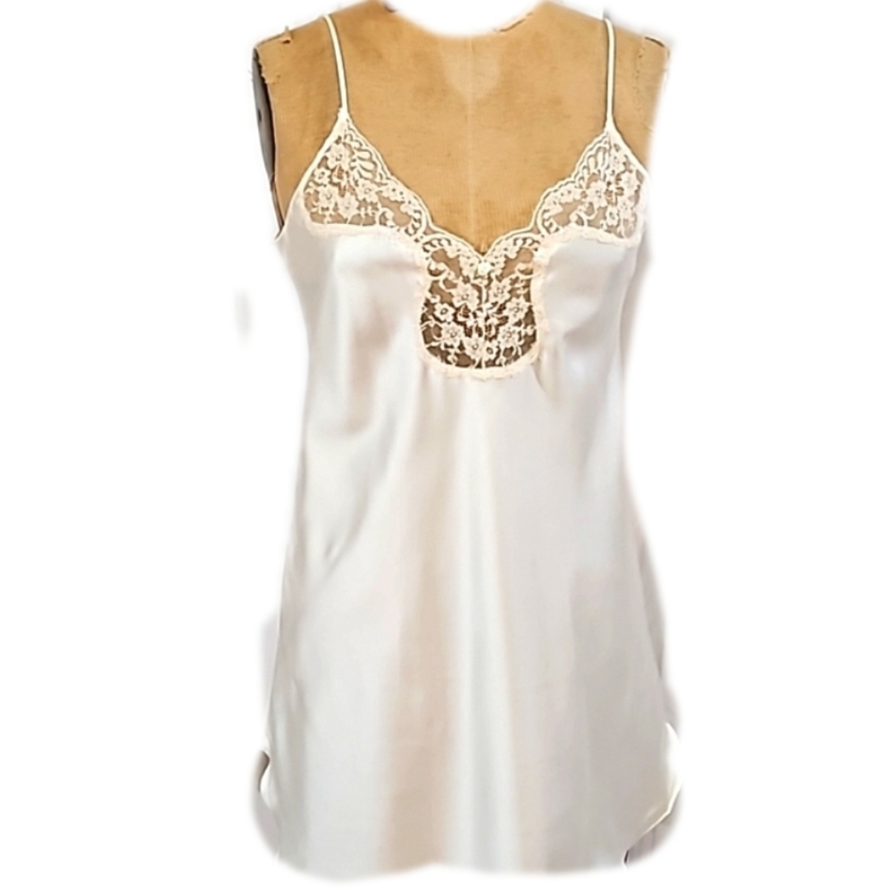 Victoria's Secret Vintage NWT chemise Union Label also